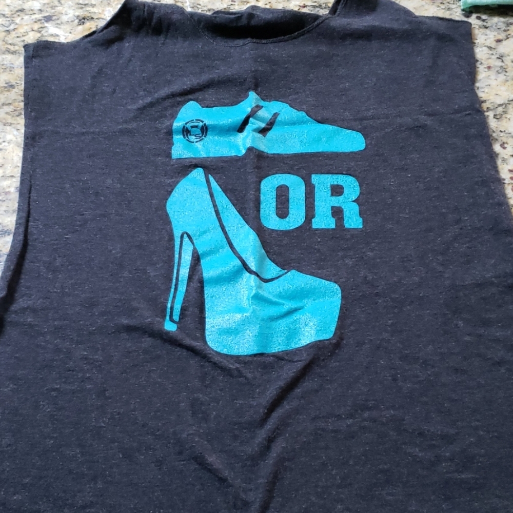 Lifting tank top